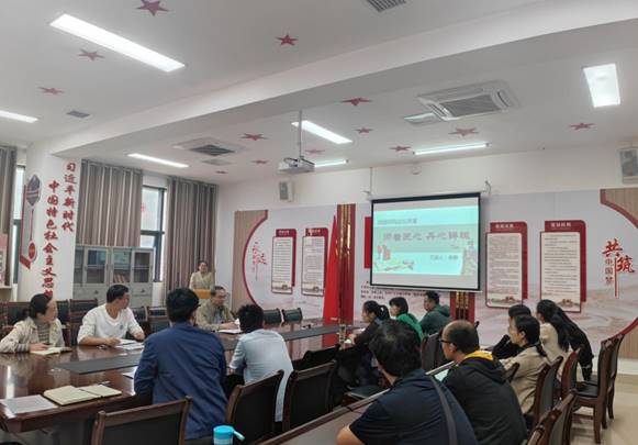 说明: \\2012-20160518dr\学院办公室2017—2020\会议照片和资料\2023年照片\2023.10.19 bw必威西汉姆联2023年教师成长发展互助平台培训\IMG_20231019_092801.jpg